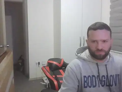 Snapshot of Giingz22 chatting on 05/21/26, 05:36 Giingz22 online show from 05/21/26, 05:36