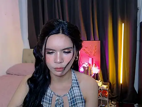 Alexandra Kenn online show from 07/18/26, 01:26