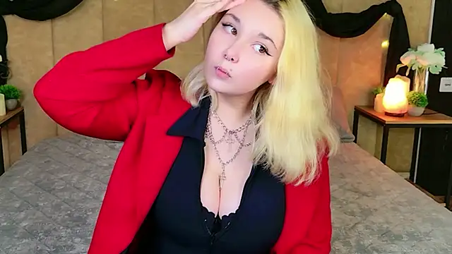 Snapshot of Cassey_Well chatting on 06/25/26, 05:34 Cassey Well online show from 06/25/26, 05:34