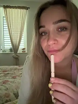 Snapshot of LillyStarr chatting on 07/08/26, 11:48 LillyStarr online show from 07/08/26, 11:48
