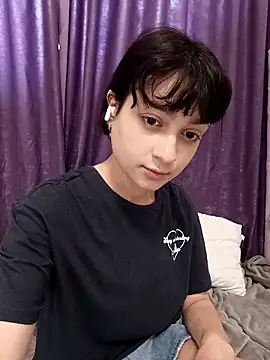 Snapshot of zyranoct chatting on 05/22/26, 11:16 zyranoct online show from 05/22/26, 11:16
