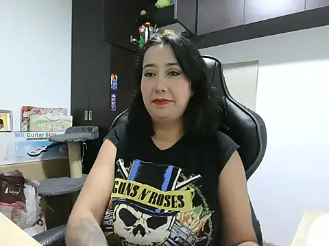 saramaSS online show from 05/26/26, 04:08