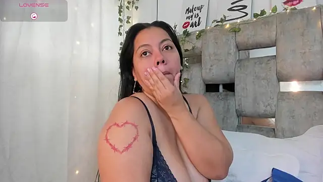 EmmyBellamy online show from 06/12/26, 12:48