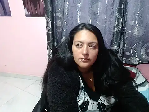 Snapshot of FabritziAPiel chatting on 05/15/26, 02:24 FabritziAPiel online show from 05/15/26, 02:24
