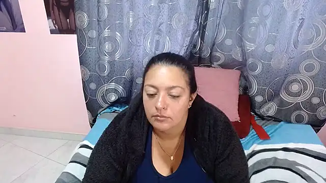Snapshot of FabritziAPiel chatting on 06/19/26, 03:27 FabritziAPiel online show from 06/19/26, 03:27