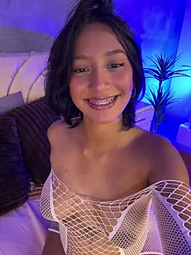 Snapshot of yazmin_rouse_ chatting on 07/17/26, 02:40 yazmin rouse online show from 07/17/26, 02:40
