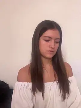 serenaa velvett online show from 05/26/26, 07:32