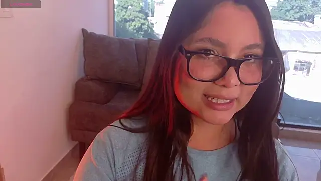 Eva-Apple online show from 06/19/26, 08:56