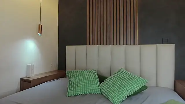 Luna and Jacksonn online show from 06/18/26, 03:07