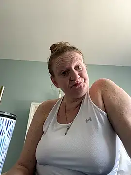 Kellilyn10 online show from 06/19/26, 05:17