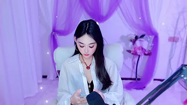 Tili Lucky online show from 05/17/26, 12:41