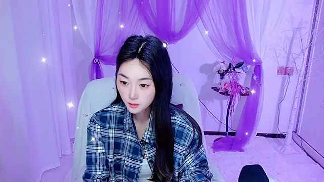 Tili Lucky online show from 06/17/26, 01:19