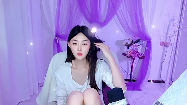 Snapshot of Tili_Lucky chatting on 07/05/26, 04:19 Tili Lucky online show from 07/05/26, 04:19