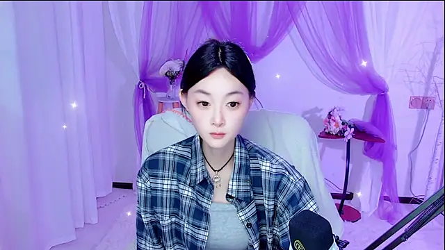Snapshot of Tili_Lucky chatting on 07/13/26, 12:46 Tili Lucky online show from 07/13/26, 12:46