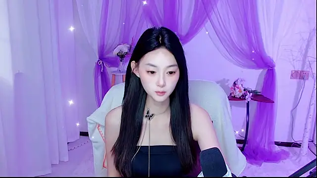 Snapshot of Tili_Lucky chatting on 07/16/26, 01:11 Tili Lucky online show from 07/16/26, 01:11