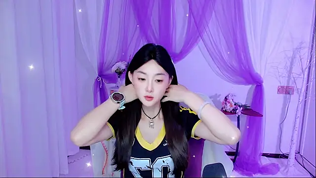 Snapshot of Tili_Lucky chatting on 07/17/26, 01:01 Tili Lucky online show from 07/17/26, 01:01