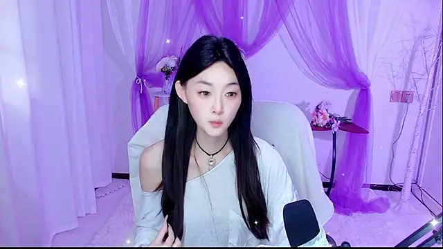 Snapshot of Tili_Lucky chatting on 07/18/26, 01:10 Tili Lucky online show from 07/18/26, 01:10