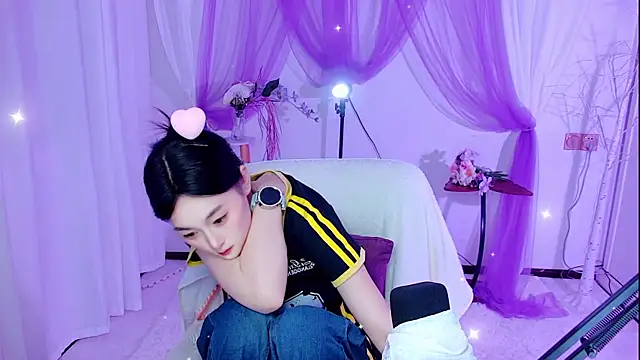 Snapshot of Tili_Lucky chatting on 07/24/26, 01:09 Tili Lucky online show from 07/24/26, 01:09