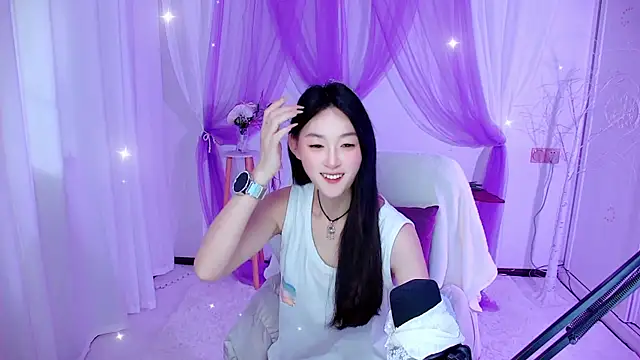 Snapshot of Tili_Lucky chatting on 08/06/26, 12:56 Tili Lucky online show from 08/06/26, 12:56