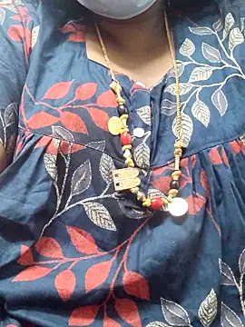 Snapshot of tamilkavitha123 chatting on 05/08/26, 02:39 tamilkavitha123 online show from 05/08/26, 02:39