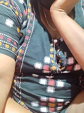 Snapshot of tamilkavitha123 chatting on 05/22/26, 06:53 tamilkavitha123 online show from 05/22/26, 06:53