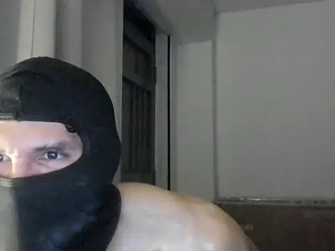 Snapshot of mysterious_muscles chatting on 07/11/26, 11:28 mysterious muscles online show from 07/11/26, 11:28