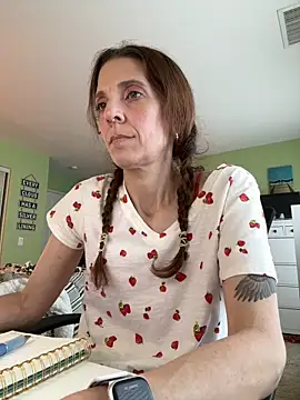Raevyn online show from 06/17/26, 07:15