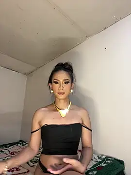 VanessaCockTrans online show from 05/06/26, 12:43