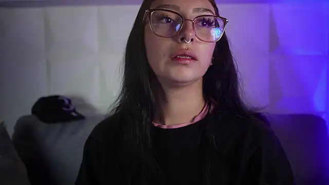 Snapshot of zara_bliss chatting on 07/21/26, 11:01 zara bliss online show from 07/21/26, 11:01