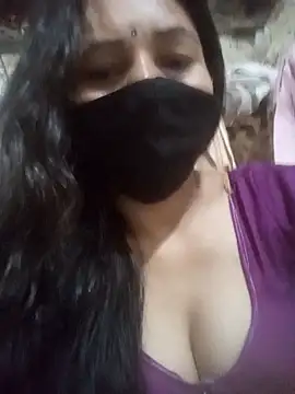Snapshot of Komal_Bhabhi4u chatting on 05/18/26, 01:28 Komal Bhabhi4u online show from 05/18/26, 01:28