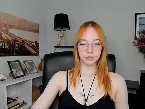 Snapshot of foxSonya chatting on 06/01/26, 05:53 foxSonya online show from 06/01/26, 05:53
