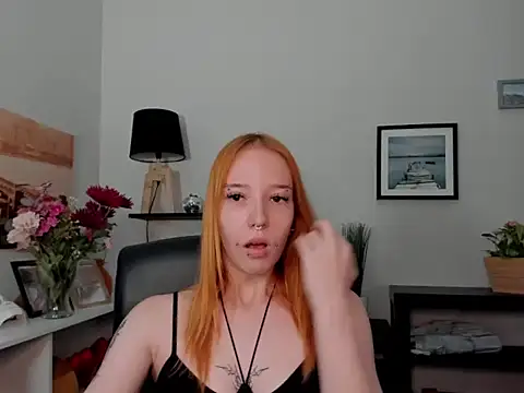 Snapshot of foxSonya chatting on 07/08/26, 06:18 foxSonya online show from 07/08/26, 06:18