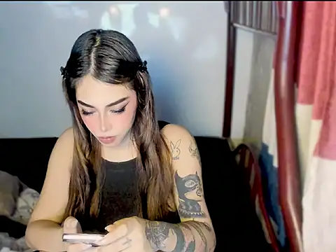 Snapshot of ArianaLore chatting on 06/13/26, 11:08 ArianaLore online show from 06/13/26, 11:08