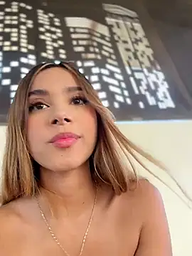 Snapshot of Natalia__vidal chatting on 07/14/26, 10:04 Natalia vidal online show from 07/14/26, 10:04