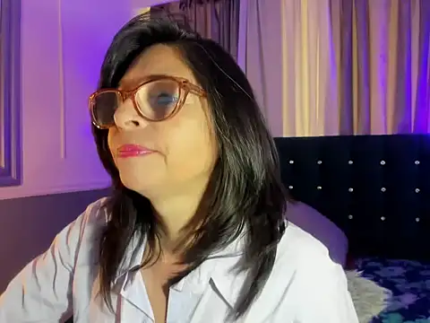 lena gray online show from 05/18/26, 02:12