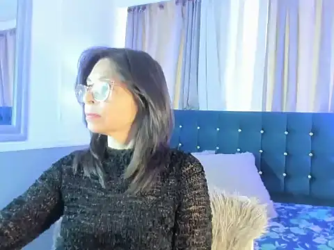 lena gray online show from 06/10/26, 01:43