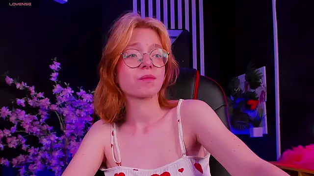 Snapshot of FoxxyyPolly chatting on 06/29/26, 05:35 FoxxyyPolly online show from 06/29/26, 05:35