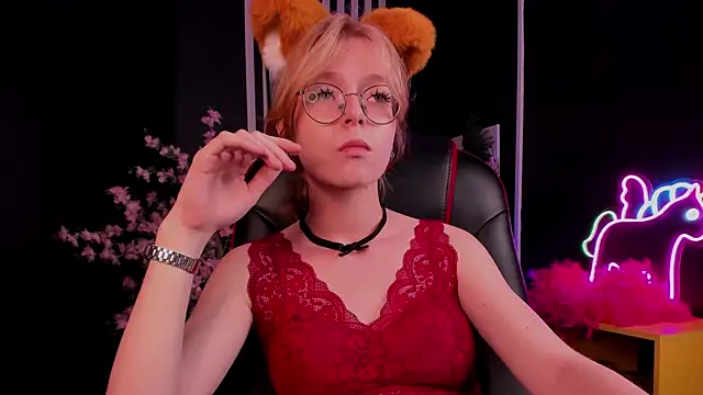 Snapshot of FoxxyyPolly chatting on 07/05/26, 05:14 FoxxyyPolly online show from 07/05/26, 05:14