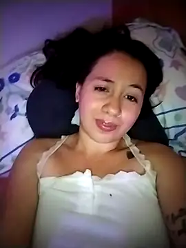Snapshot of Annie_loveer chatting on 06/25/26, 05:12 Annie loveer online show from 06/25/26, 05:12