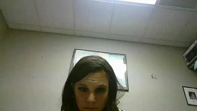 NaiomiXiang11 online show from 05/13/26, 06:00