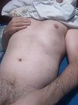 Snapshot of large-testicles chatting on 06/08/26, 04:46 large-testicles online show from 06/08/26, 04:46