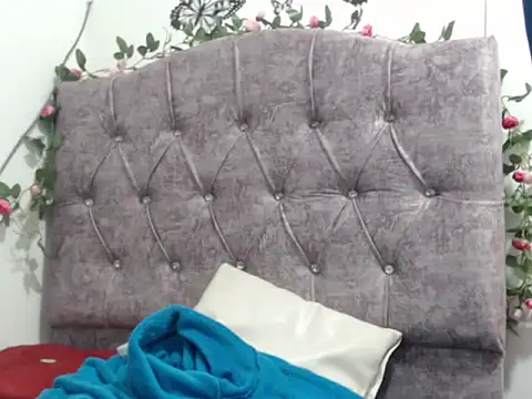 Snapshot of kim_rosse04 chatting on 05/22/26, 01:24 kim rosse04 online show from 05/22/26, 01:24