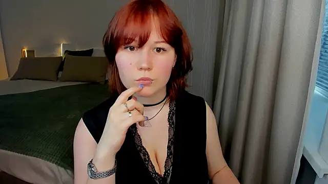 MiaLacrice online show from 05/29/26, 11:19