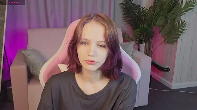 AliceJohansone online show from 06/06/26, 01:00