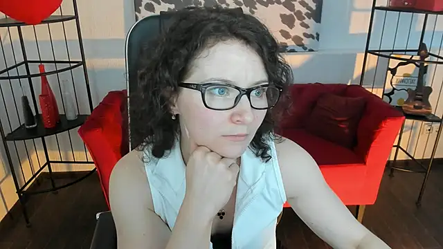 AureliaGleam online show from 05/10/26, 09:03