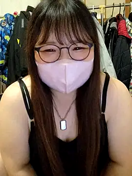 Snapshot of ao_chan_o0 chatting on 07/17/26, 01:07 ao chan o0 online show from 07/17/26, 01:07