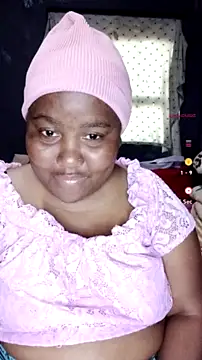 Snapshot of ChubbyMidgetxxx19 chatting on 07/11/26, 01:47 ChubbyMidgetxxx19 online show from 07/11/26, 01:47