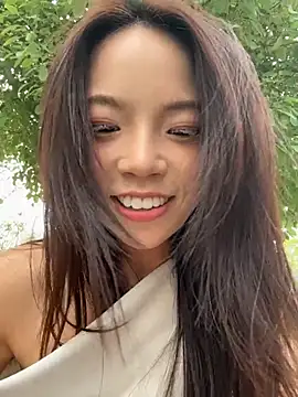Snapshot of susu_kara chatting on 06/14/26, 02:24 susu kara online show from 06/14/26, 02:24