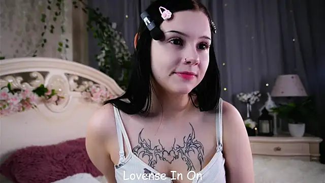 MelaineCore online show from 06/05/26, 03:18