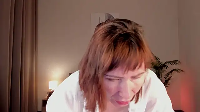 gracekellyyy online show from 05/12/26, 08:33